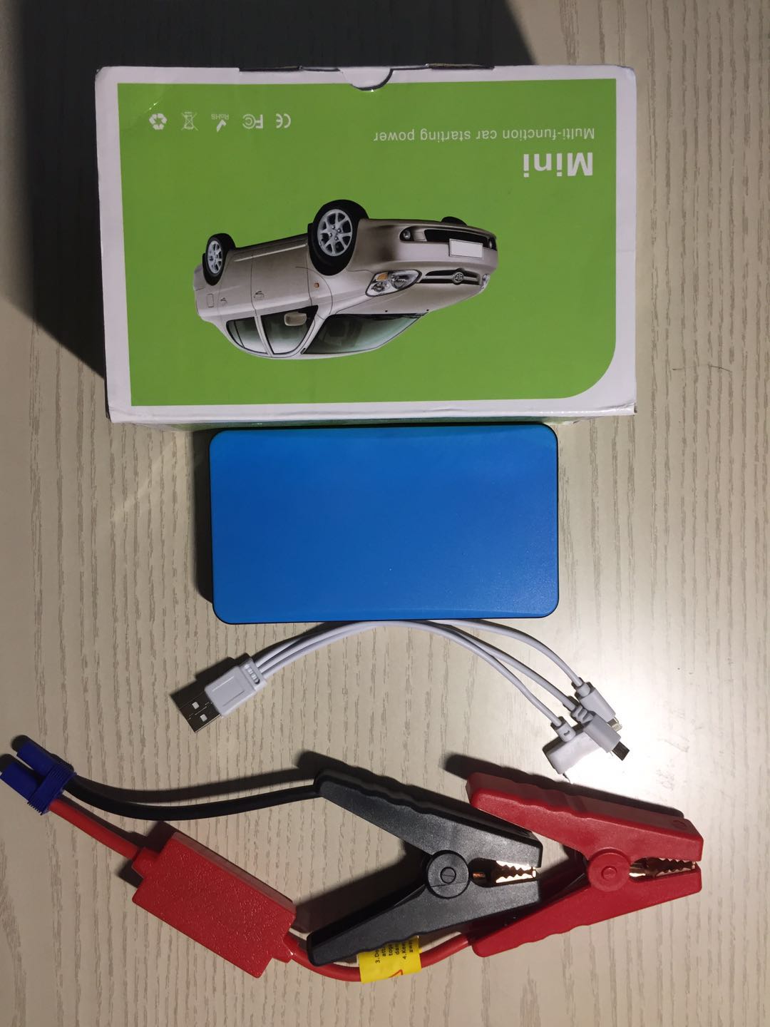 10,000mAh portable car jump starter – Blue